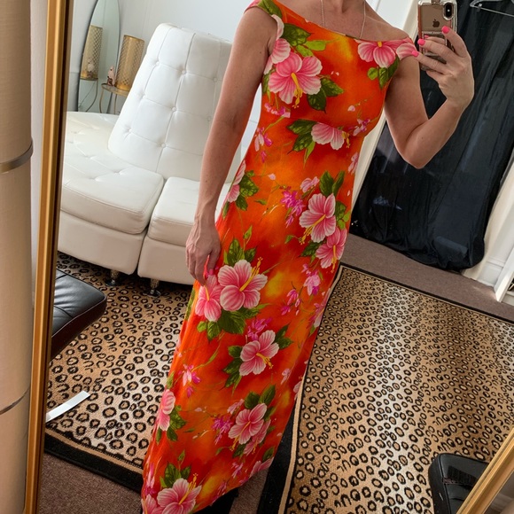 ui-makai Dresses & Skirts - Vintage Hawaiian full length dress